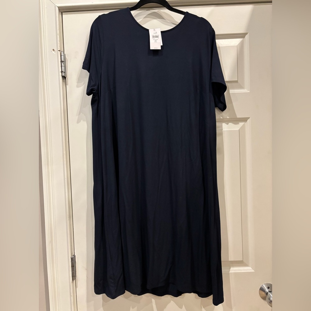Women's navy blue Dress below knee nwt 2x